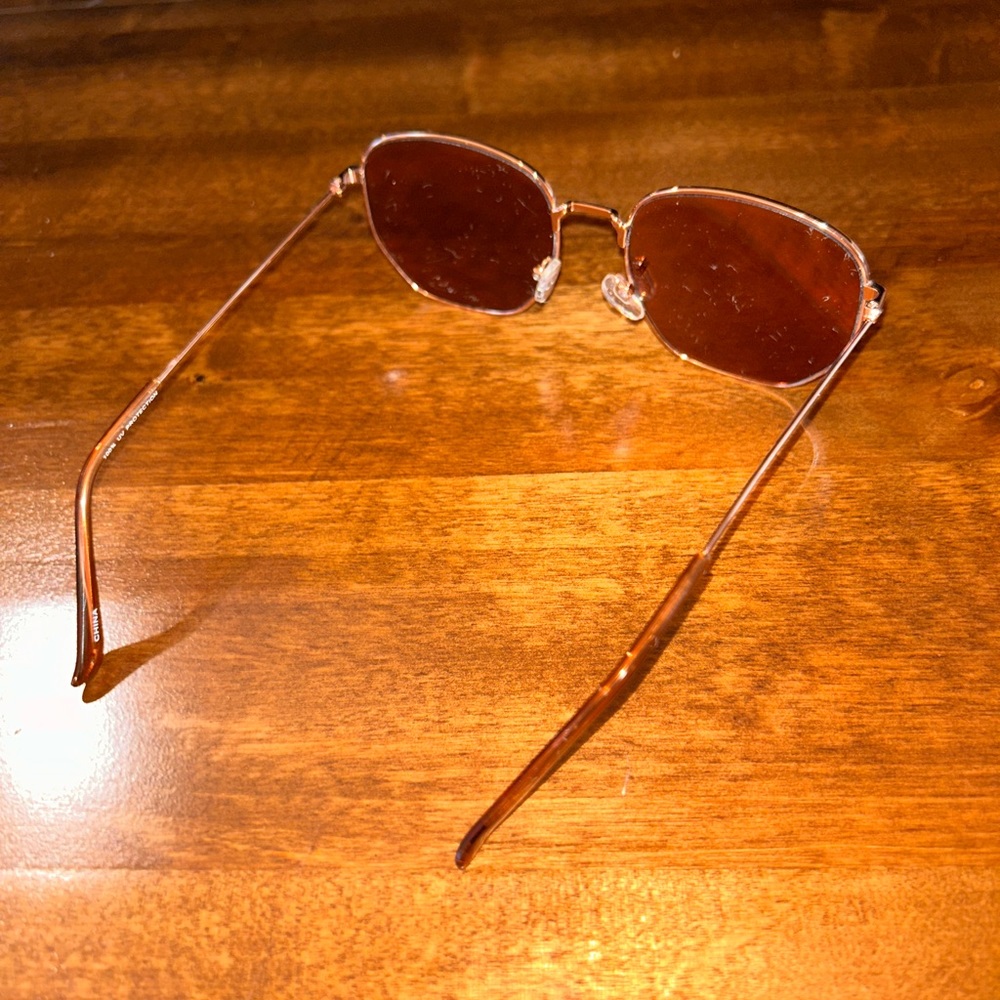 Altar’d State Rose Gold Sunglasses - Picture 2 of 3